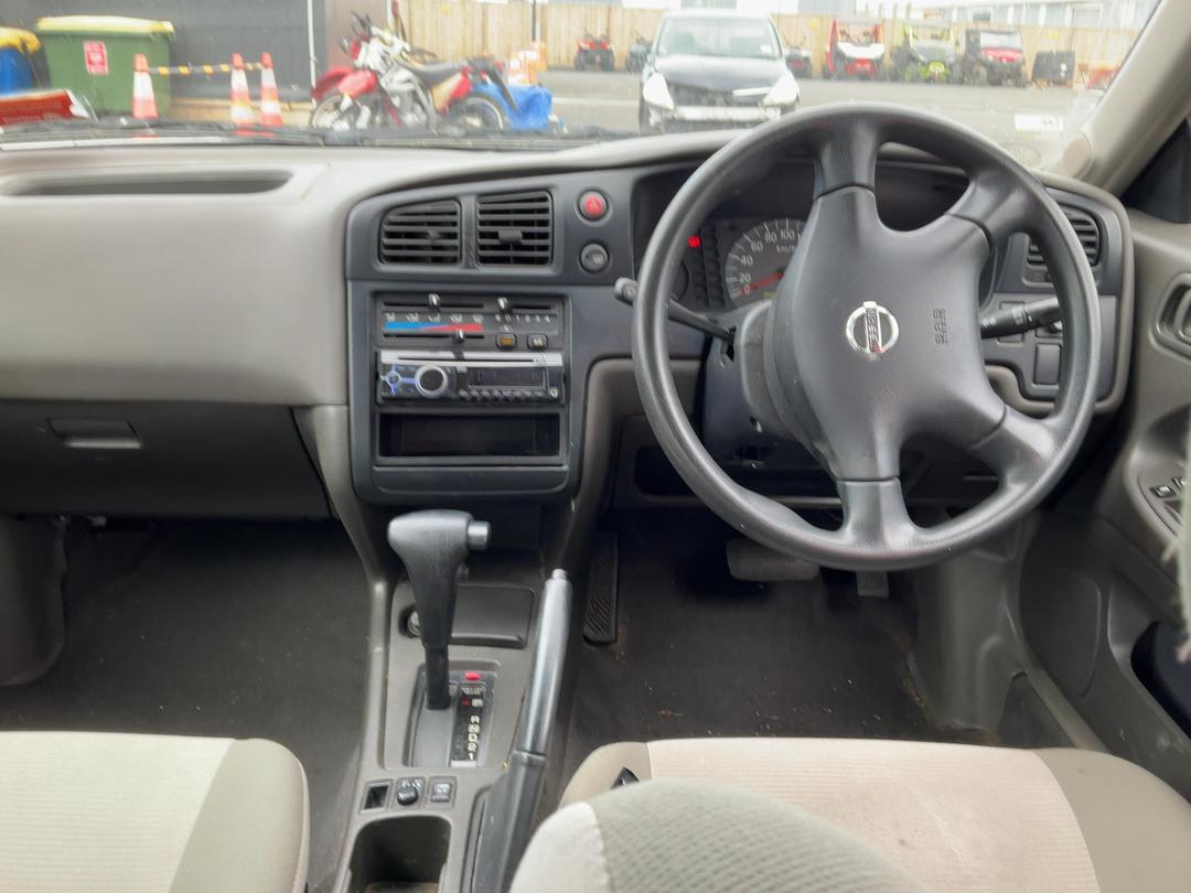 Photo '10' of Nissan Expert
