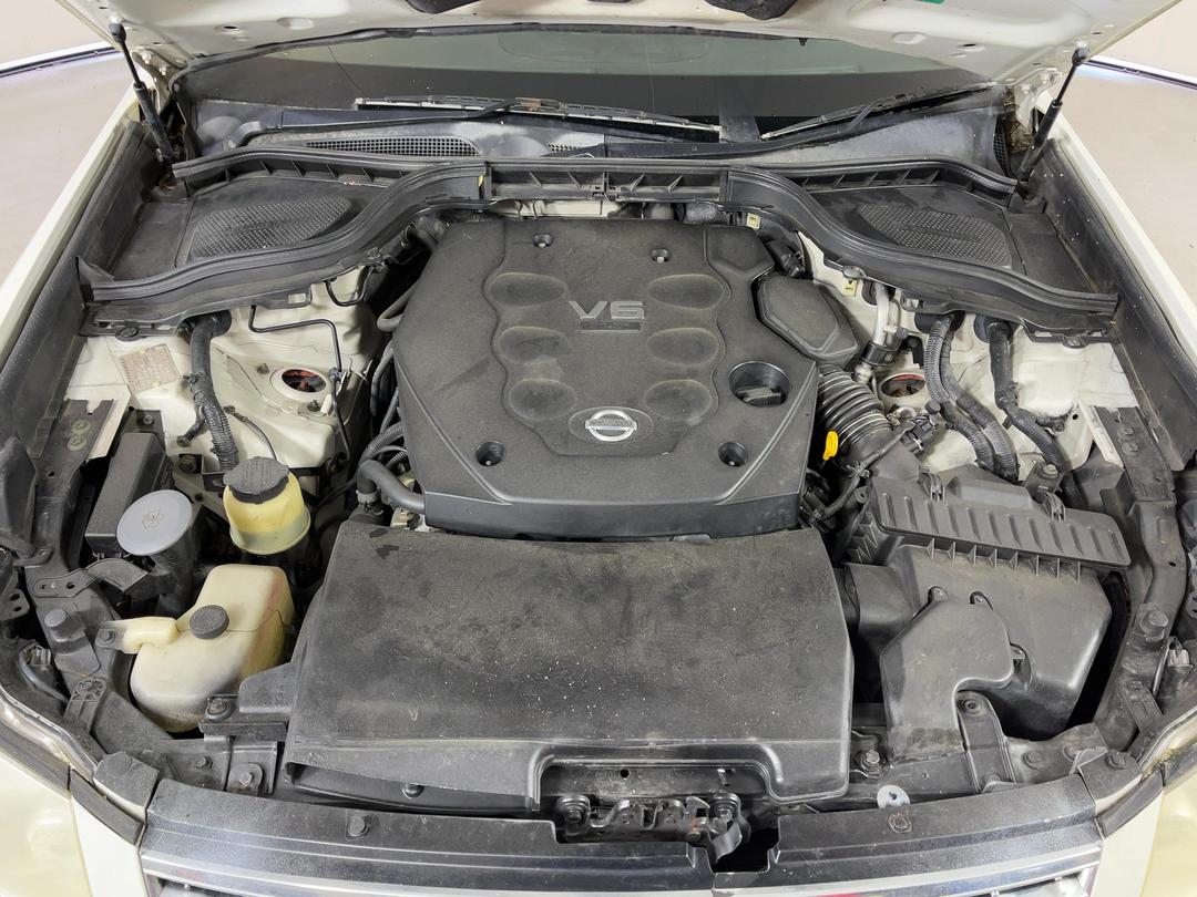 Photo '4' of Nissan Fuga