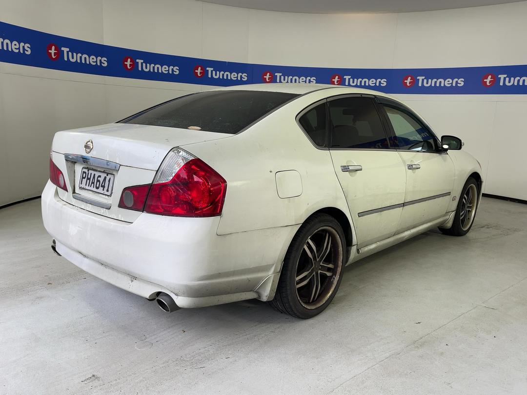 Photo '5' of Nissan Fuga