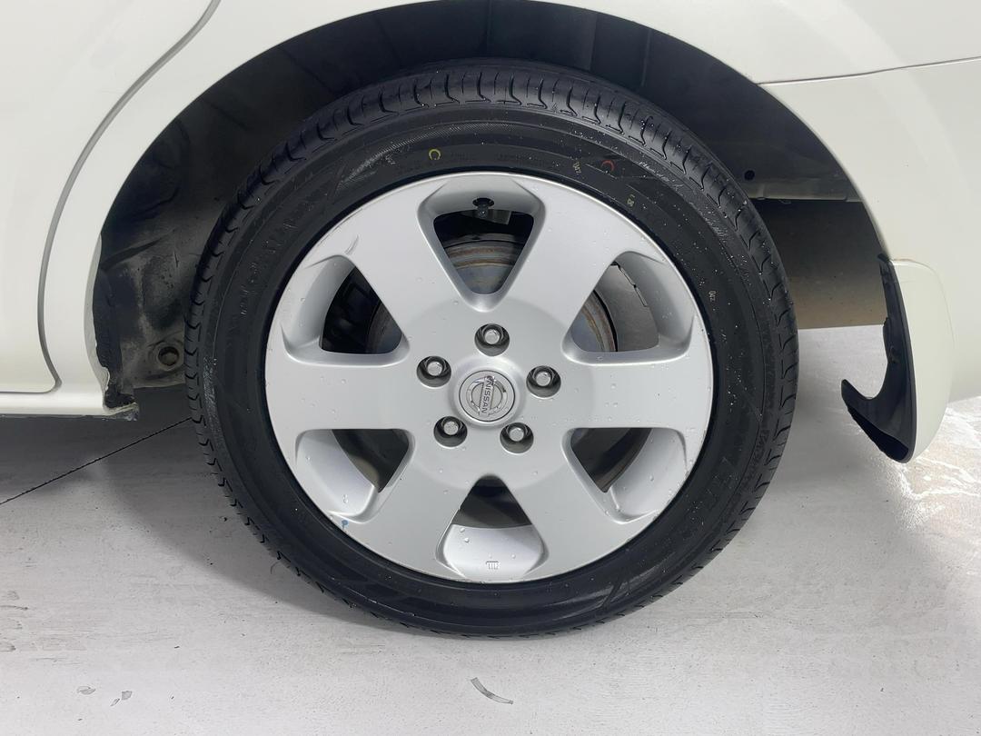 Photo '11' of Nissan Lafesta