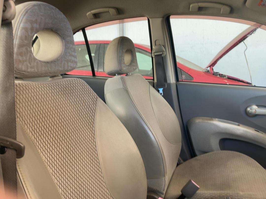 Photo '18' of Nissan March 15G