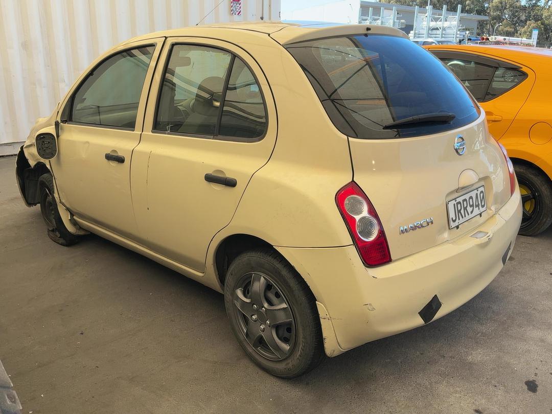 Photo '7' of Nissan March Photo '7' of Nissan March