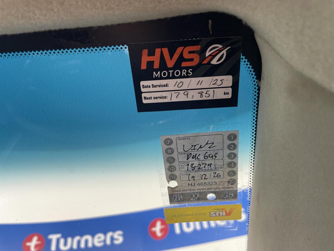 Photo '25' of Nissan Maxima