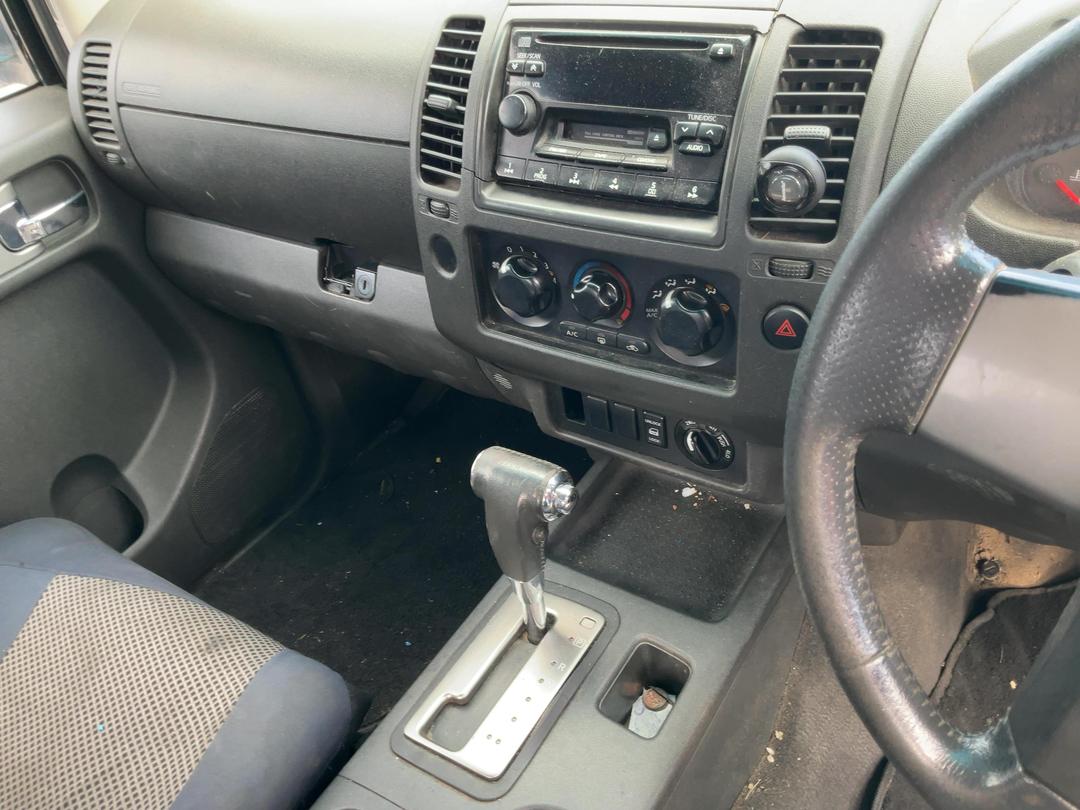 Photo '11' of Nissan Navara