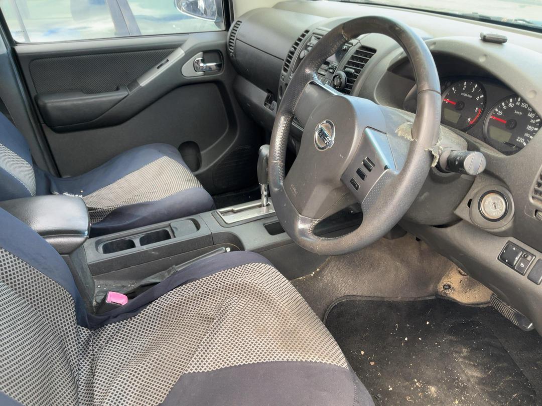 Photo '12' of Nissan Navara