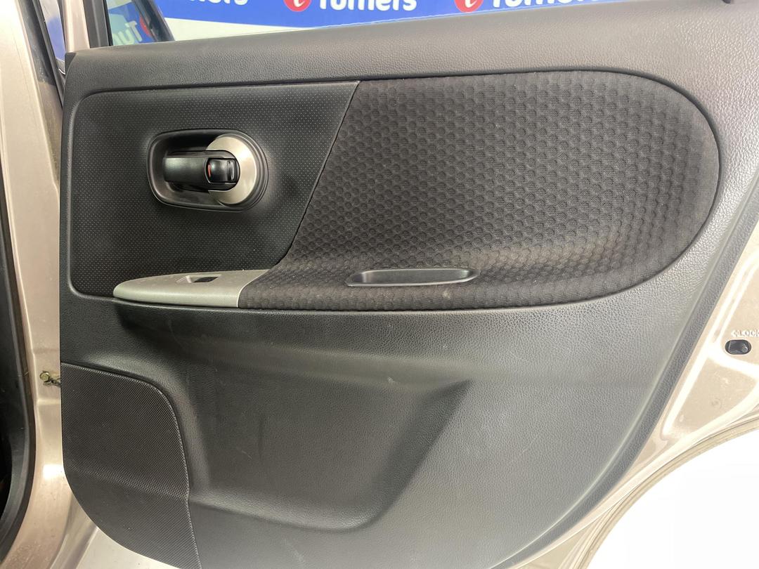 Photo '19' of Nissan Note