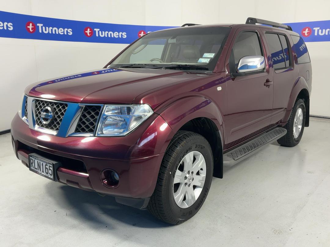 Photo '4' of Nissan Pathfinder