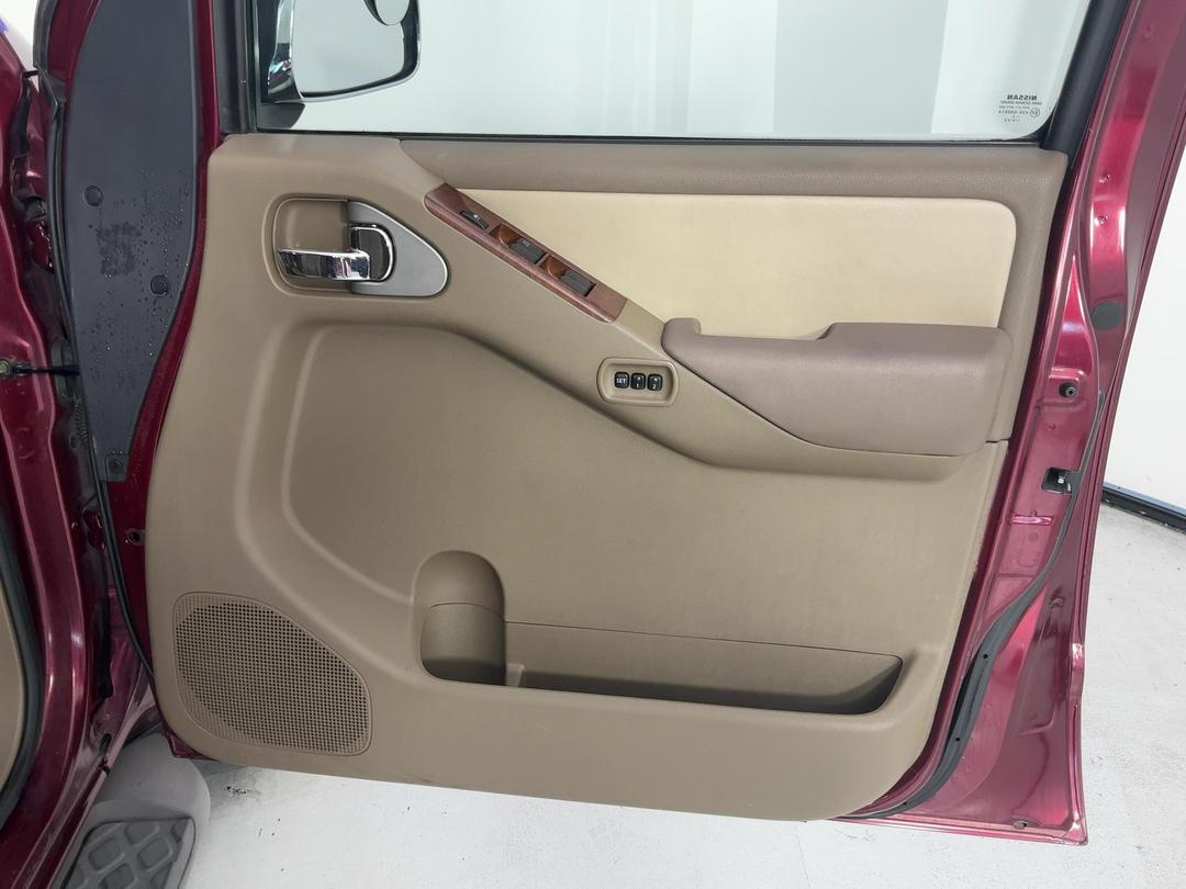 Photo '15' of Nissan Pathfinder