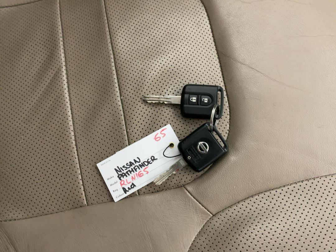 Photo '22' of Nissan Pathfinder