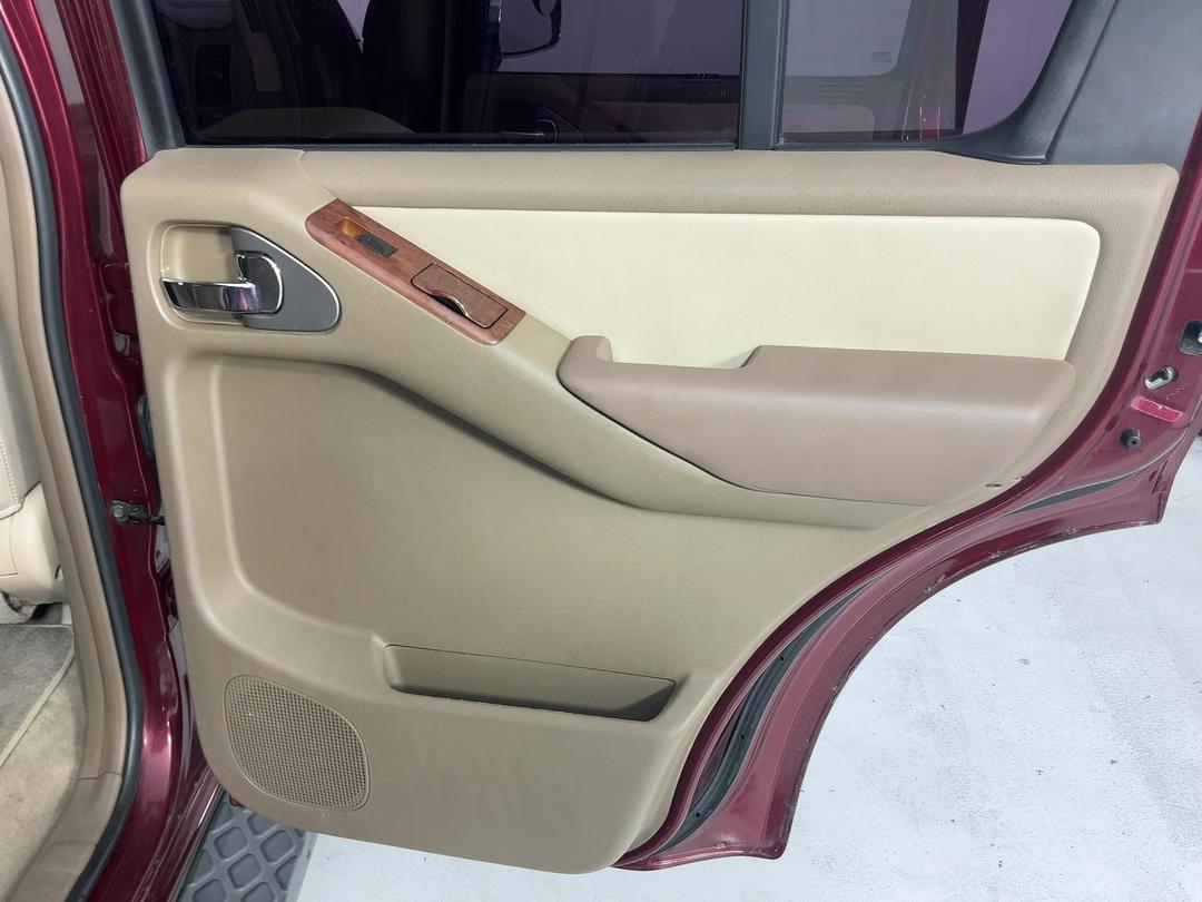 Photo '19' of Nissan Pathfinder