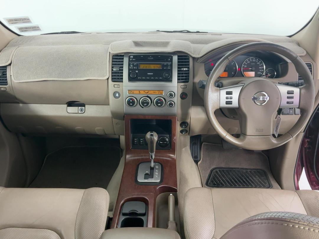 Photo '17' of Nissan Pathfinder