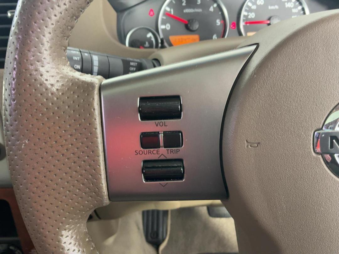 Photo '24' of Nissan Pathfinder