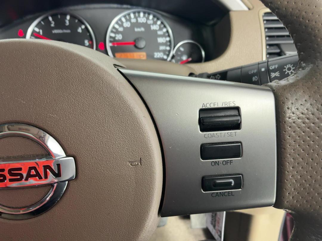 Photo '25' of Nissan Pathfinder
