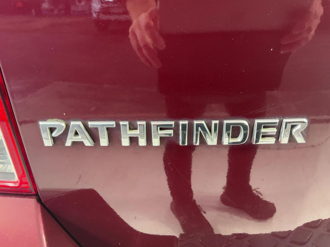 Photo '30' of Nissan Pathfinder