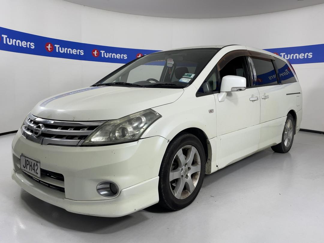 Photo '4' of Nissan Presage