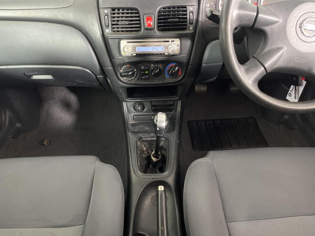 Photo '21' of Nissan Pulsar LS