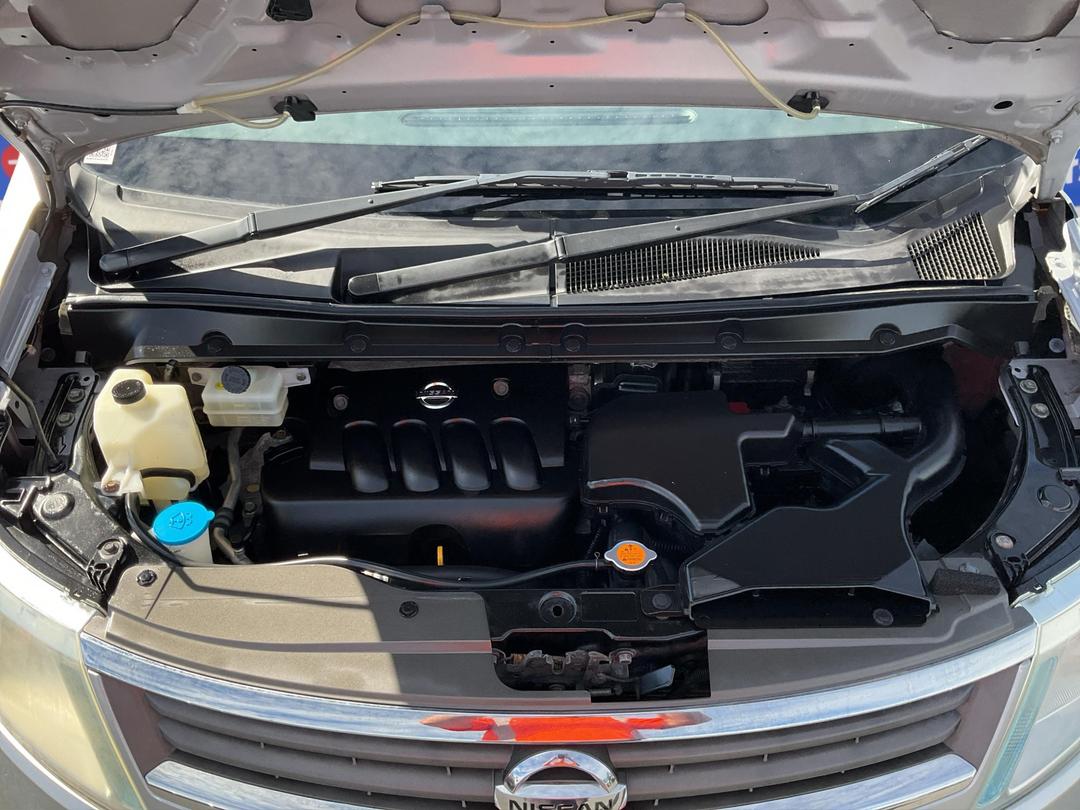 Photo '13' of Nissan Serena