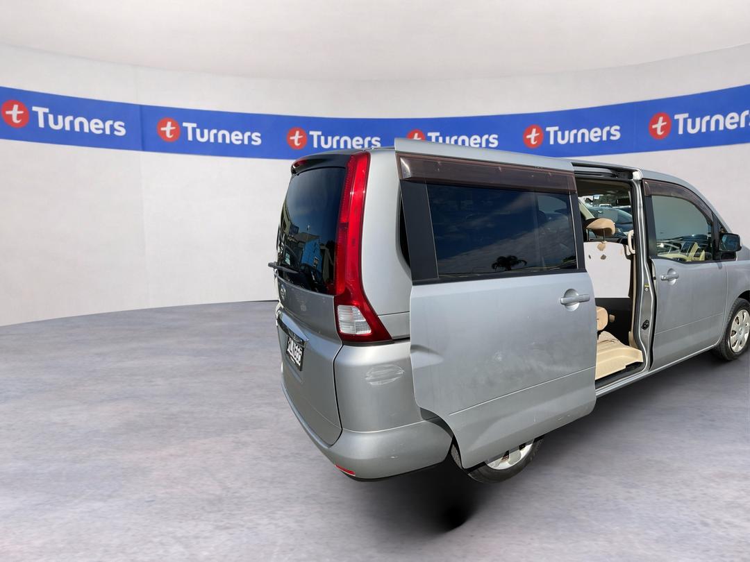 Photo '19' of Nissan Serena