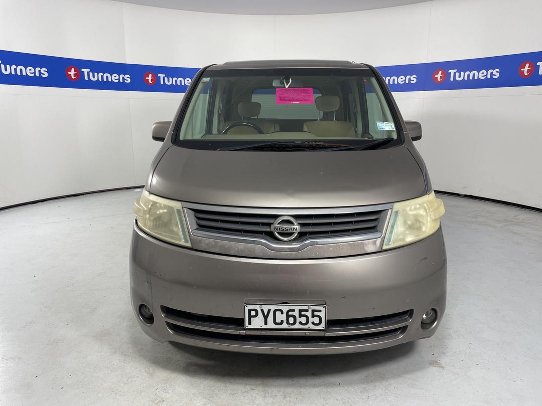 Photo '2' of Nissan Serena 2.0L