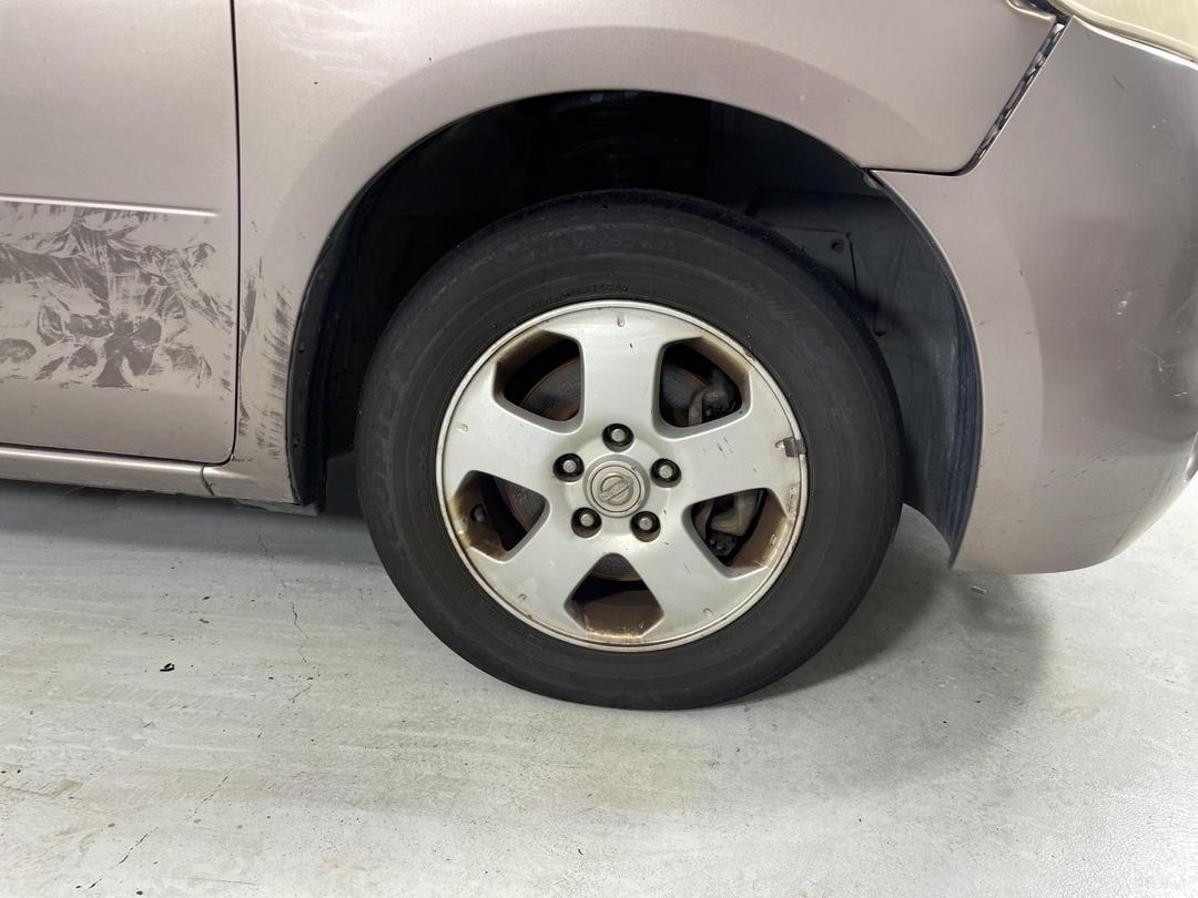 Photo '7' of Nissan Serena 2.0L