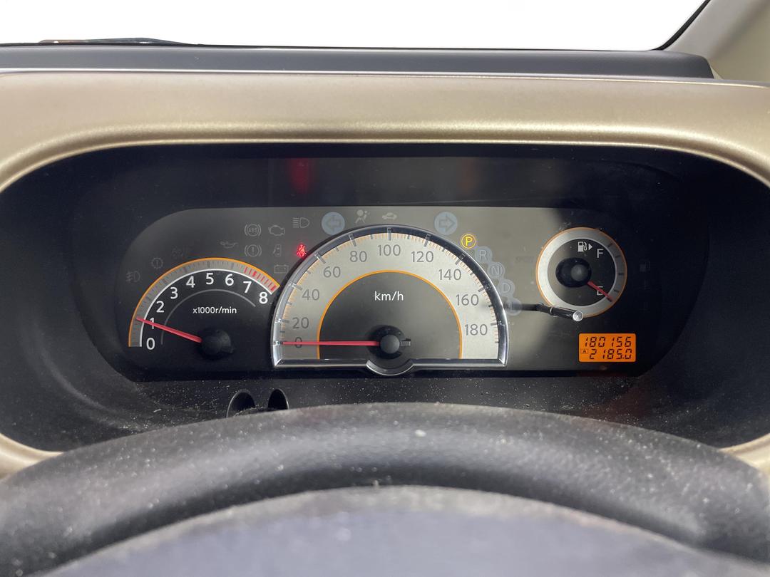 Photo '19' of Nissan Serena 2.0L