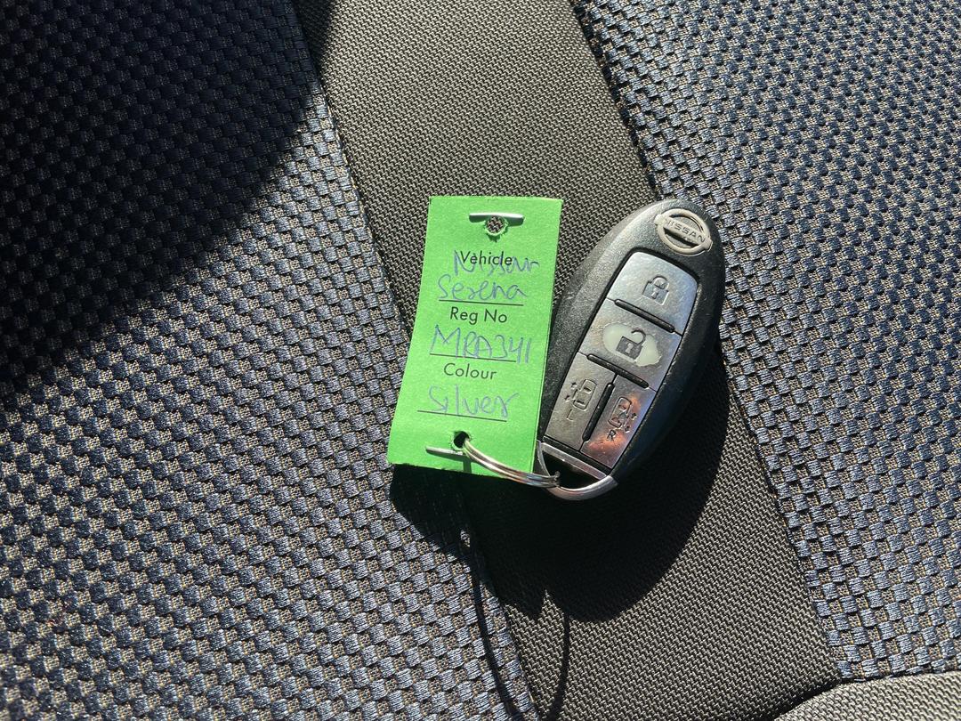 Photo '19' of Nissan Serena