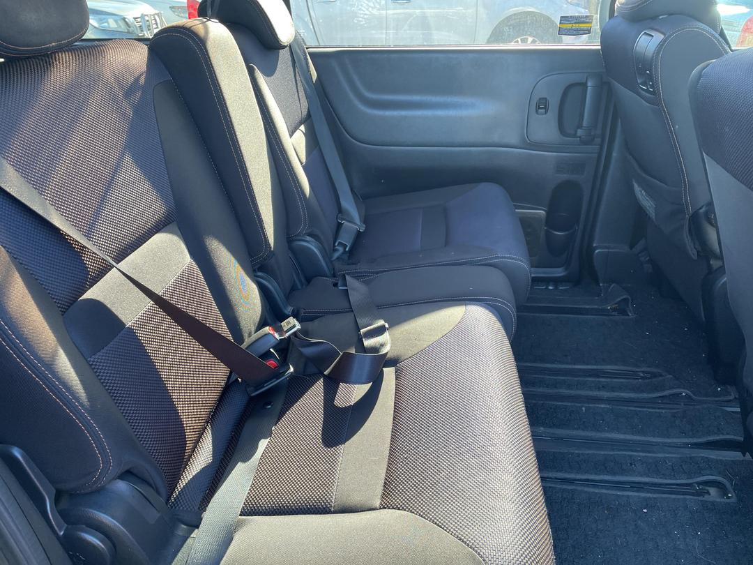 Photo '17' of Nissan Serena