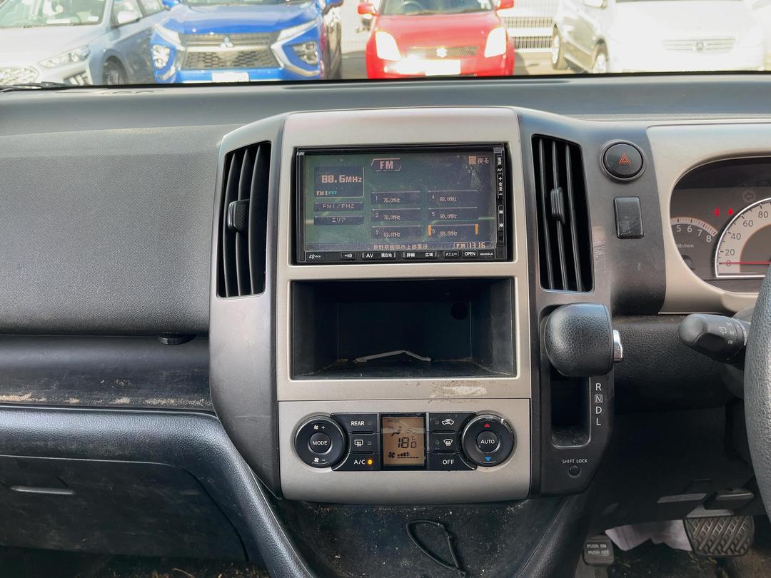 Photo '16' of Nissan Serena