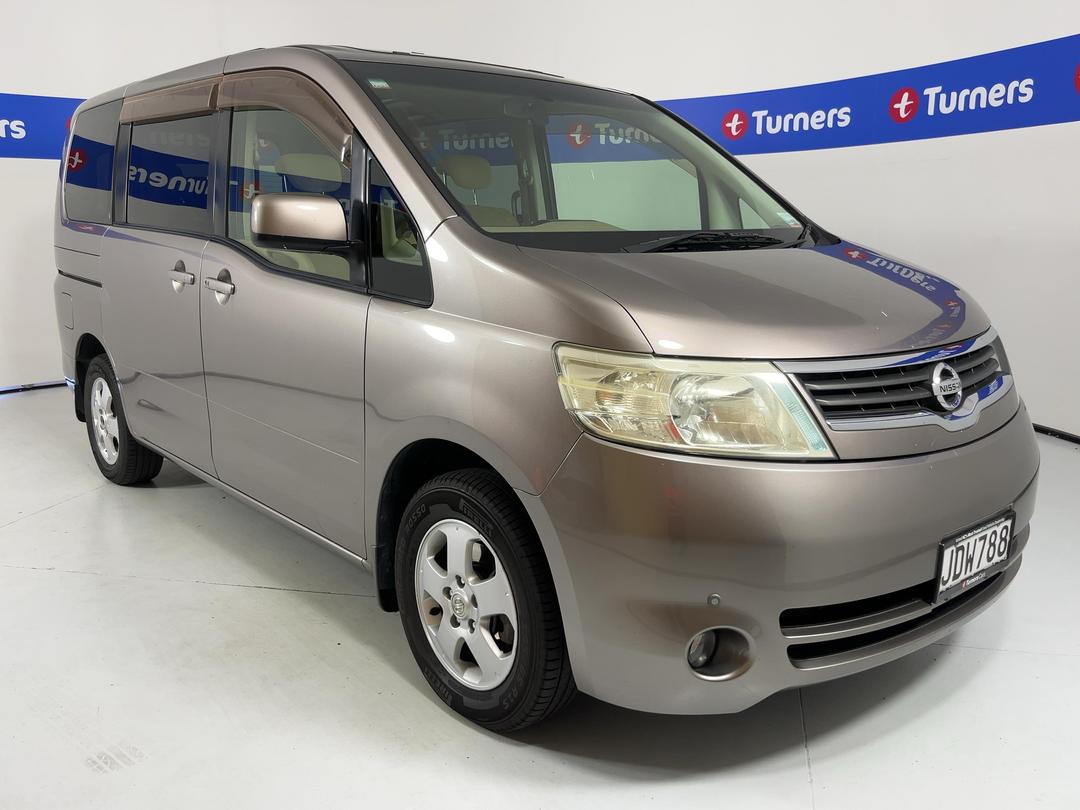 Photo '1' of Nissan Serena