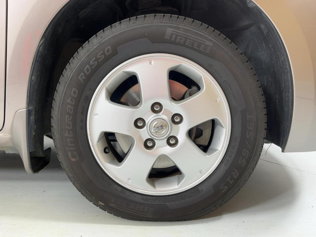 Photo '9' of Nissan Serena