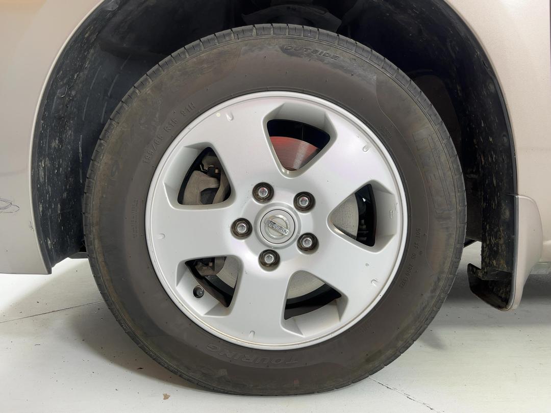 Photo '10' of Nissan Serena