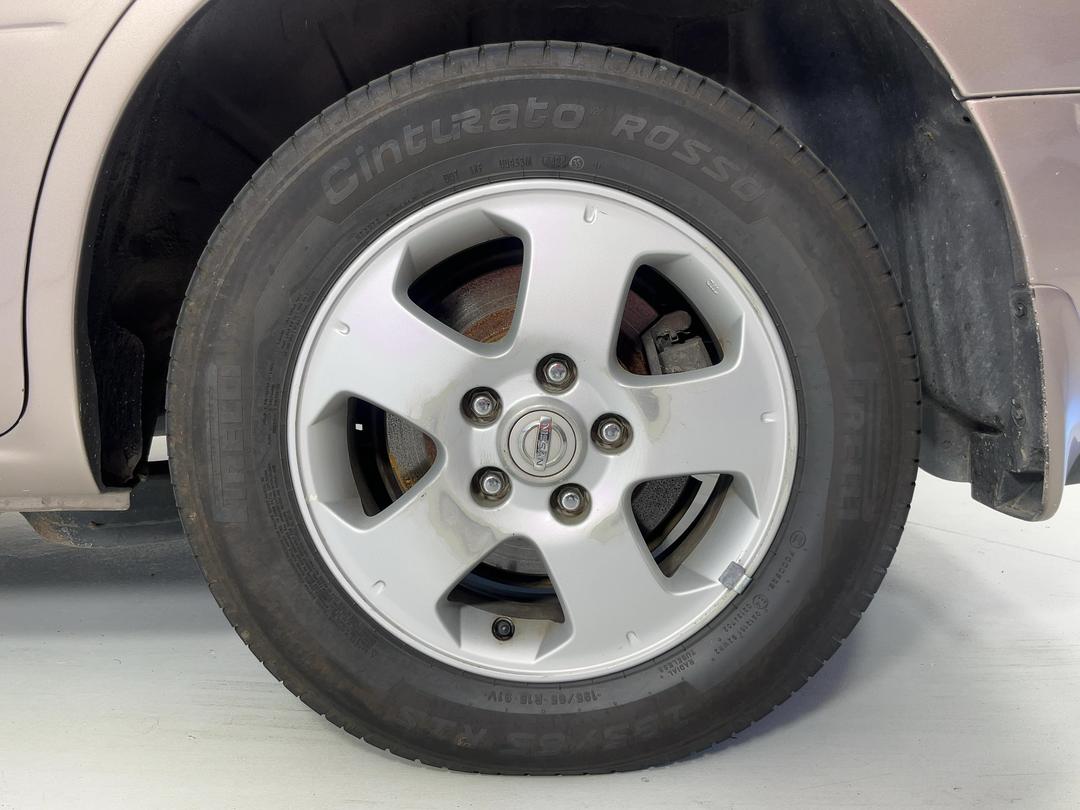 Photo '11' of Nissan Serena