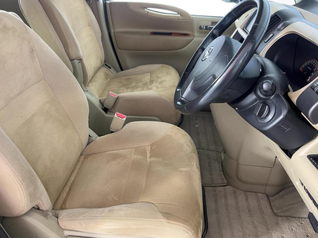 Photo '16' of Nissan Serena