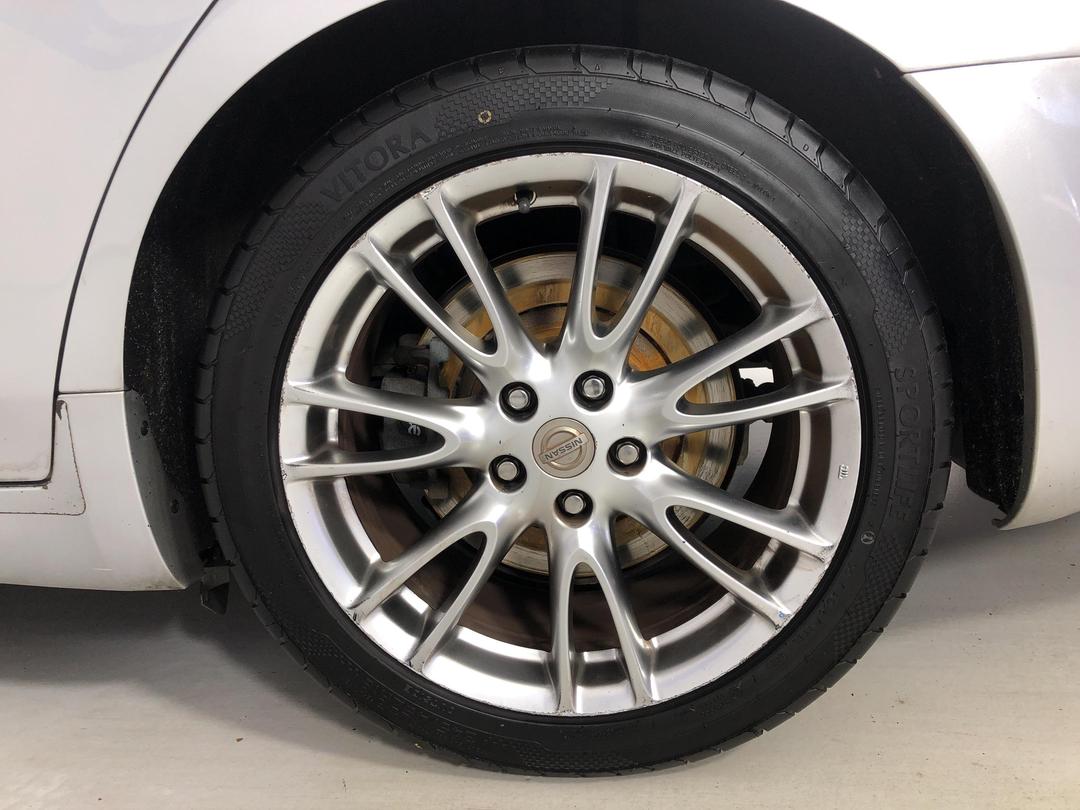 Photo '11' of Nissan Skyline