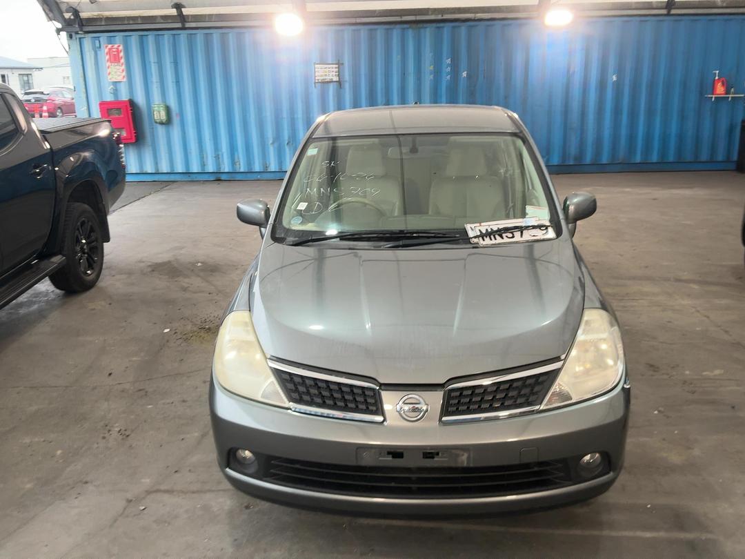 Photo '3' of Nissan Tiida Photo '3' of Nissan Tiida