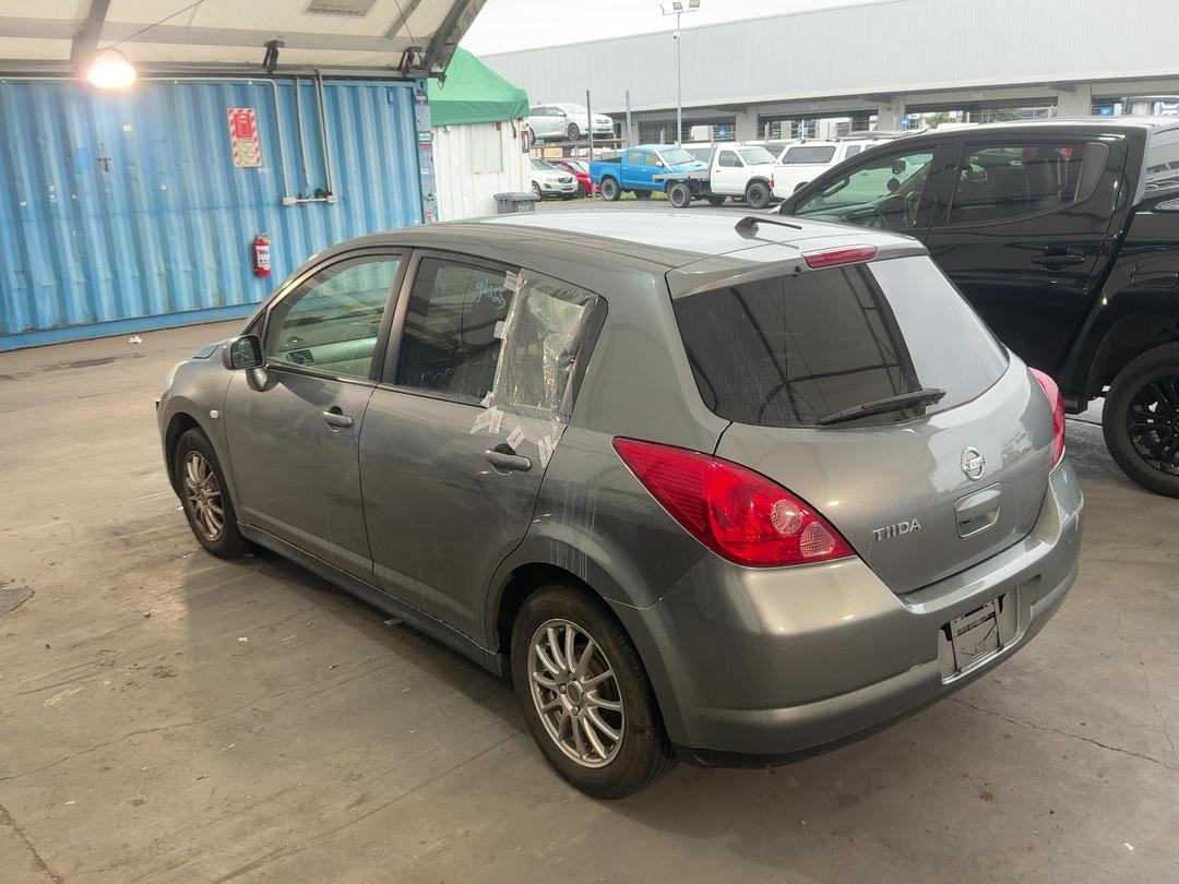 Photo '7' of Nissan Tiida Photo '7' of Nissan Tiida