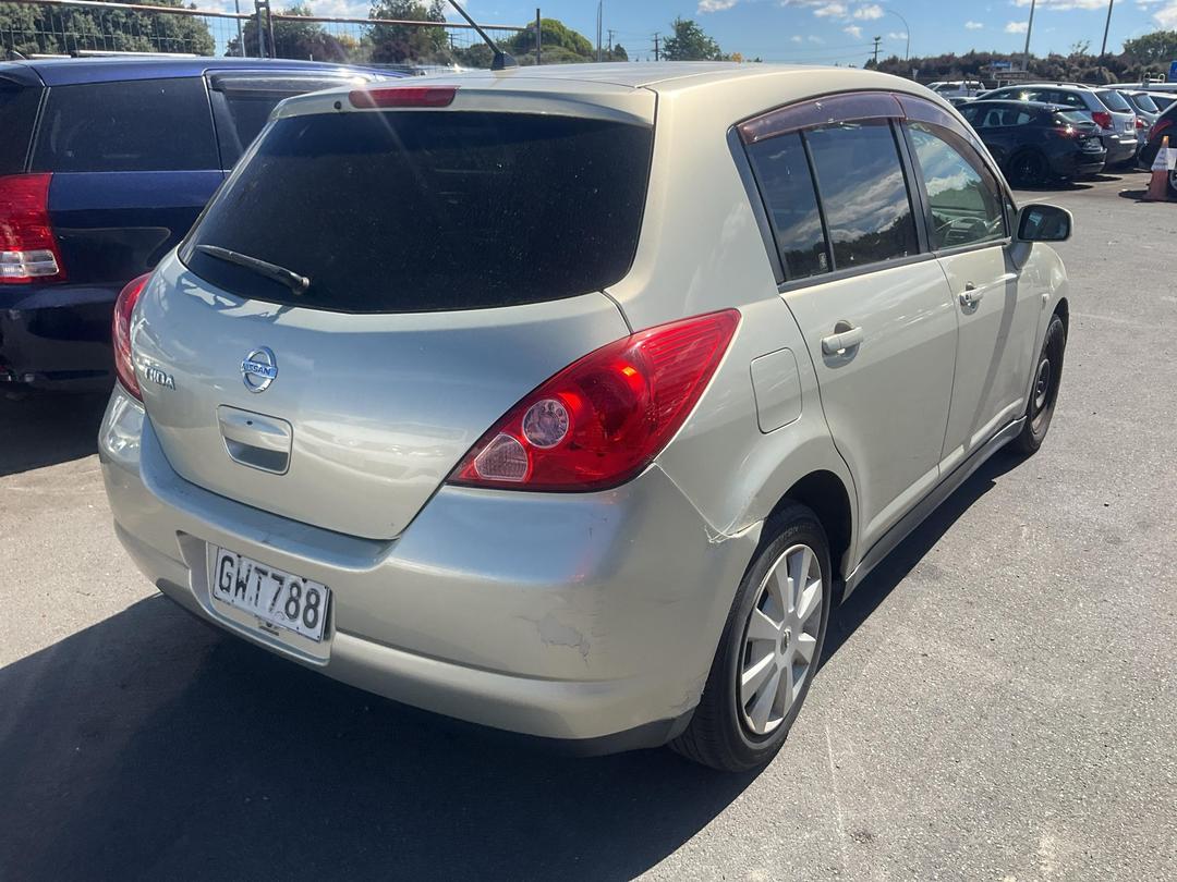 Photo '4' of Nissan Tiida