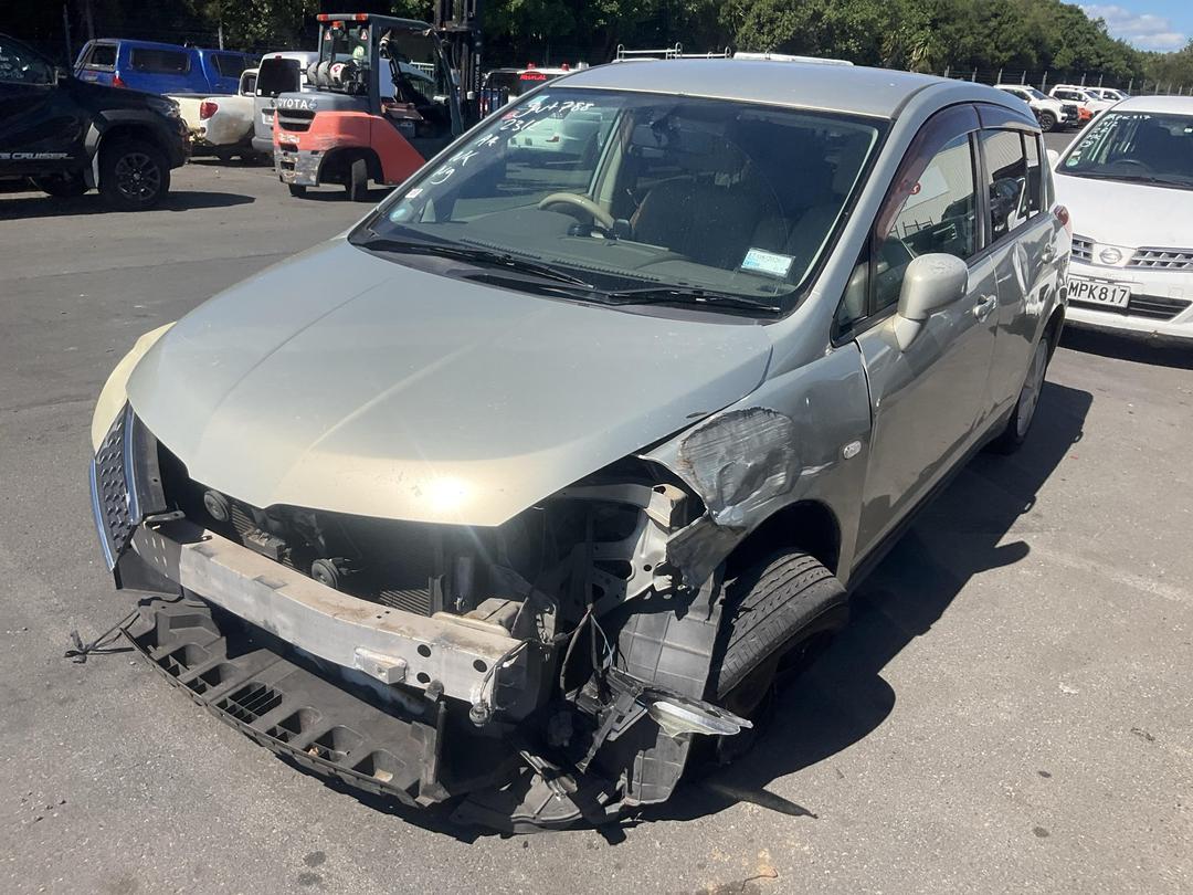 Photo '2' of Nissan Tiida