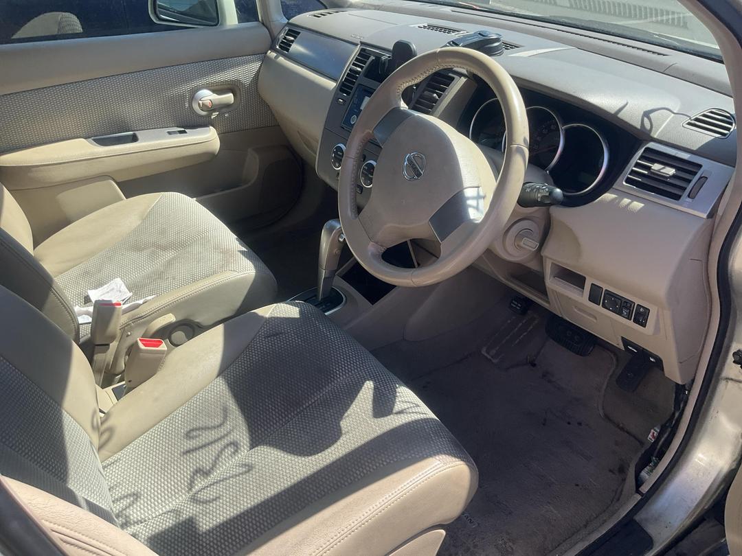 Photo '12' of Nissan Tiida