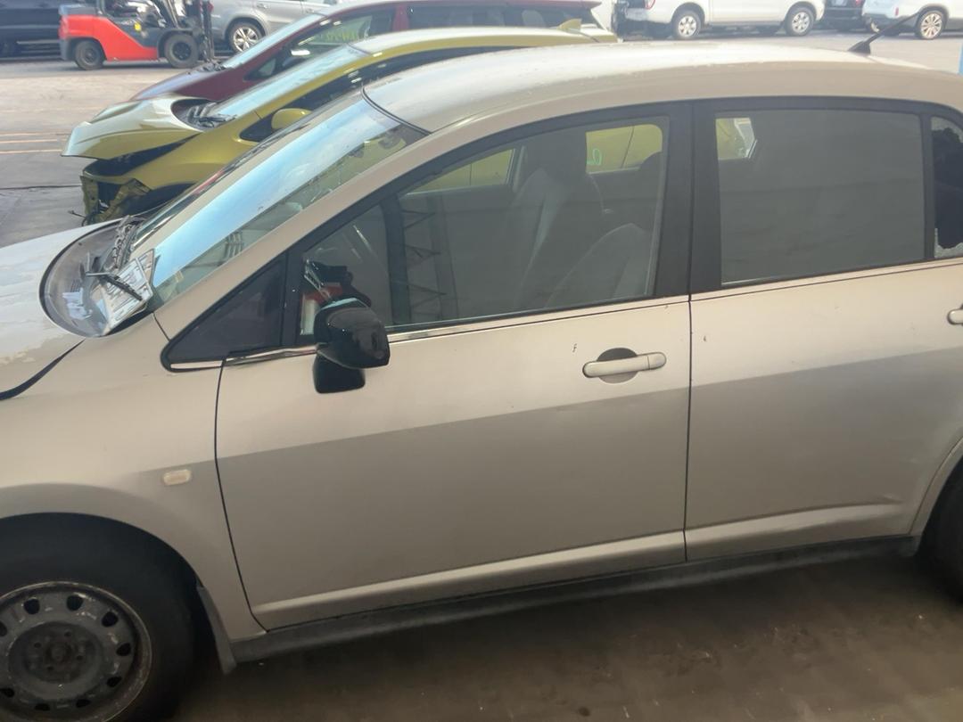 Photo '8' of Nissan Tiida ST