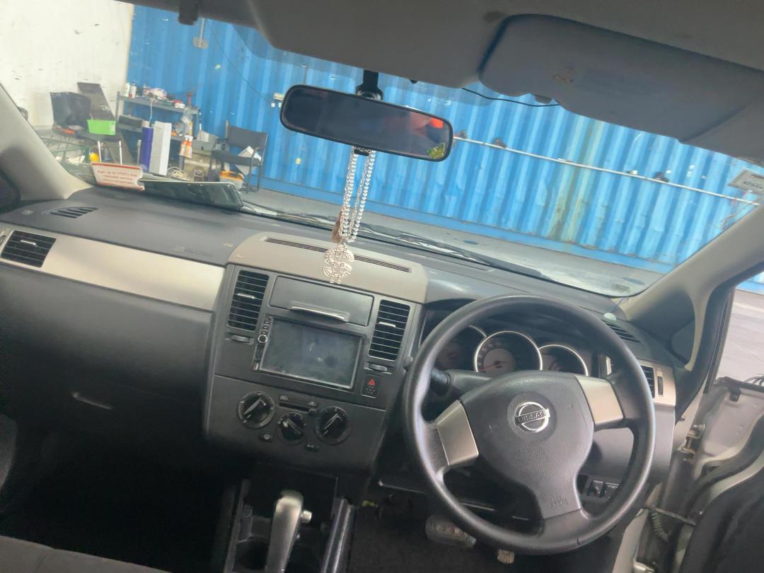 Photo '22' of Nissan Tiida ST