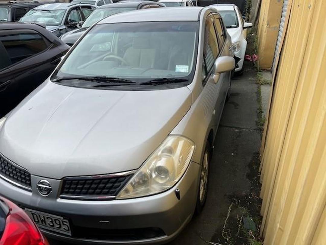 Photo '4' of Nissan Tiida