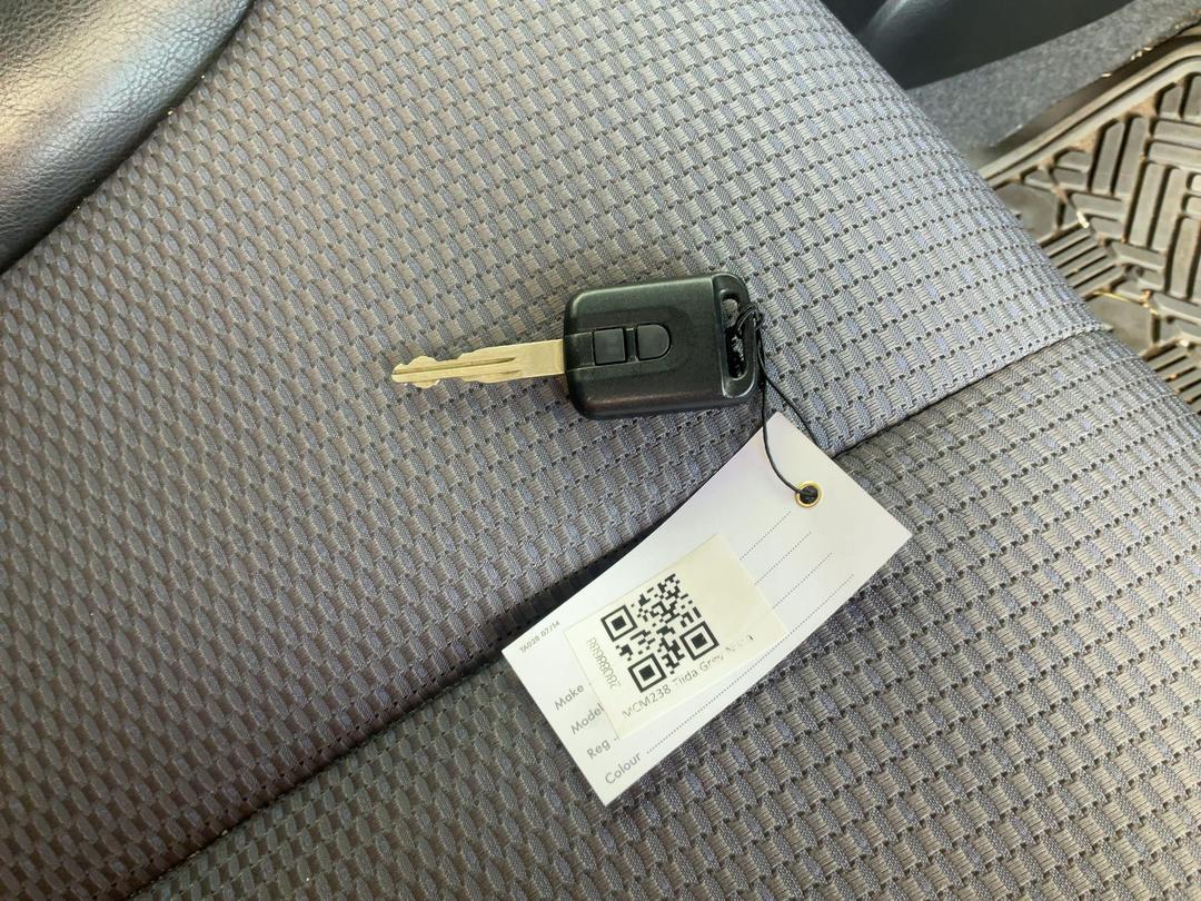 Photo '18' of Nissan Tiida