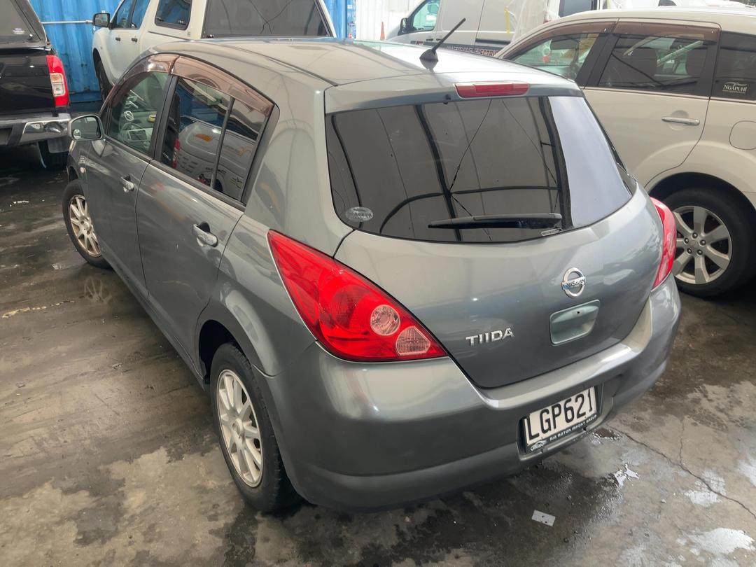 Photo '11' of Nissan Tiida