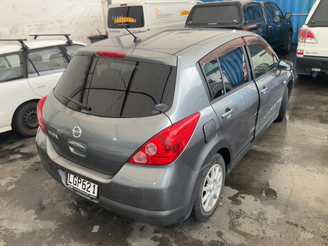 Photo '12' of Nissan Tiida