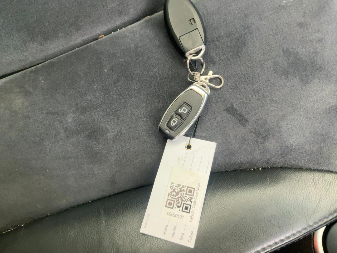 Photo '19' of Nissan Tiida