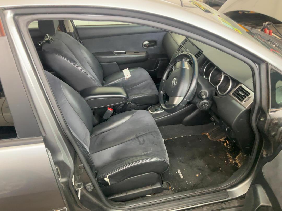 Photo '20' of Nissan Tiida