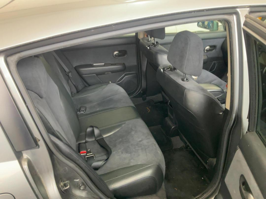 Photo '21' of Nissan Tiida