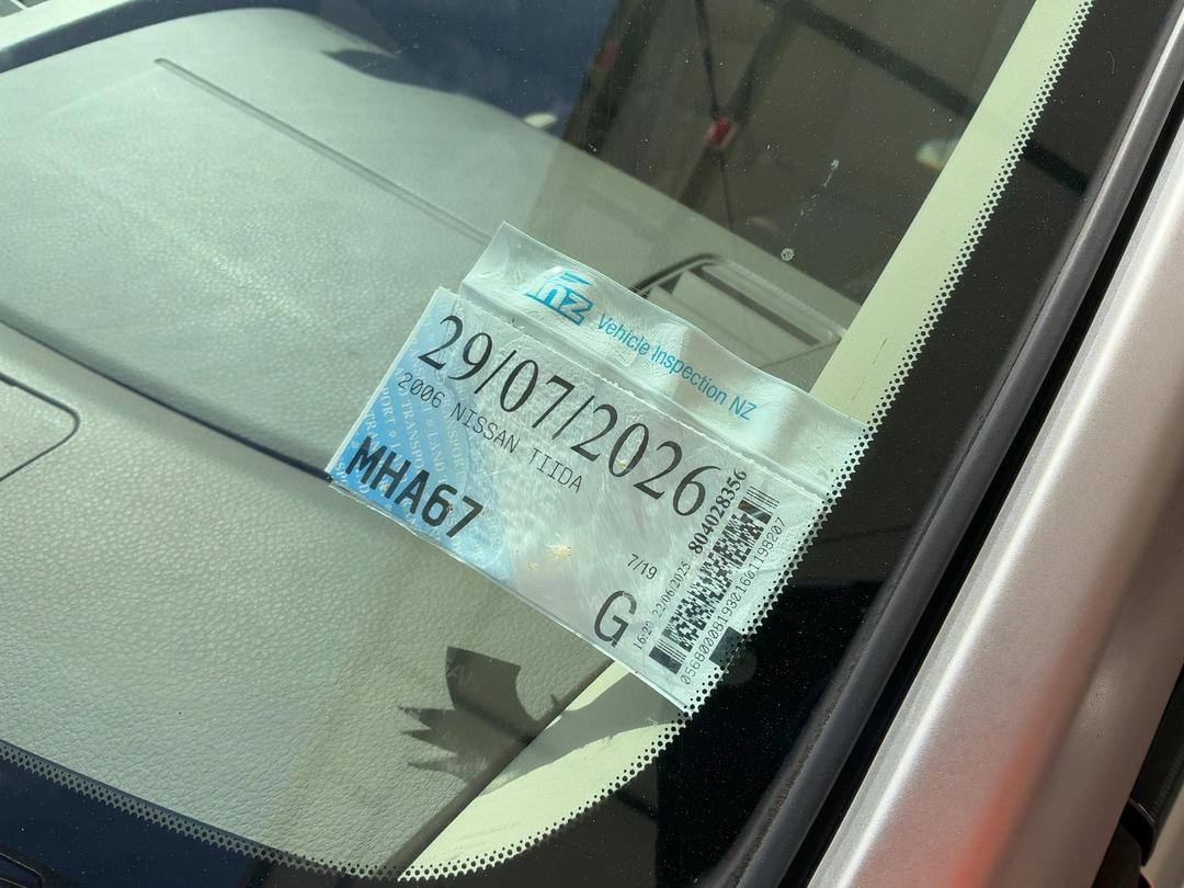 Photo '16' of Nissan Tiida