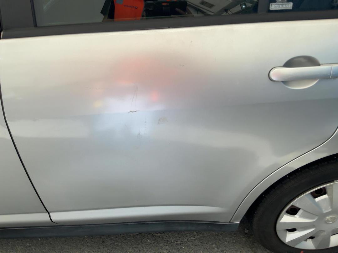 Photo '23' of Nissan Tiida